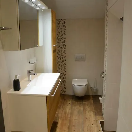Old Town Luxury Apartment *